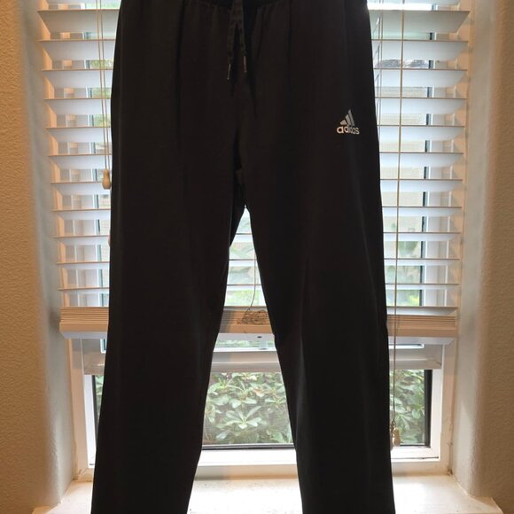 Adidas 2-Piece Set – Hoodie & Sweatpants (Size Large) - Picture 2 of 3